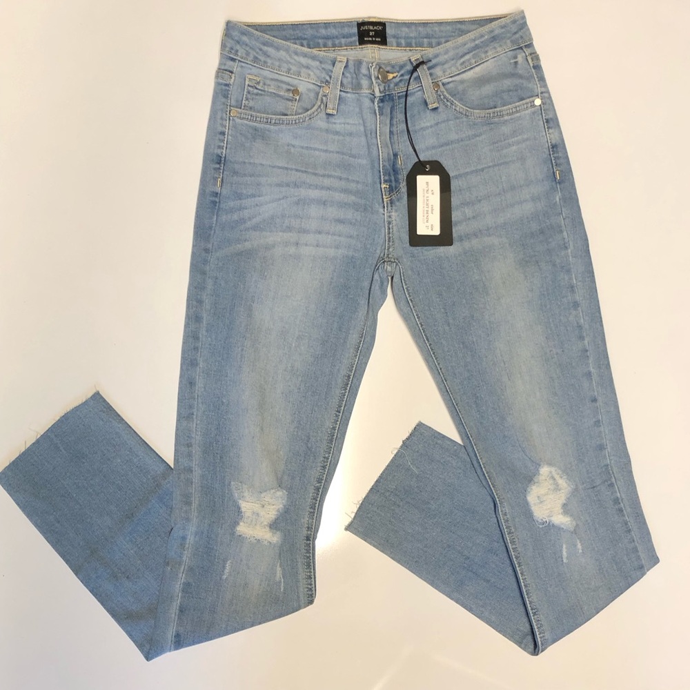 Just black denim Light Wash Skinny Jeans with Knee Distressing Size 27